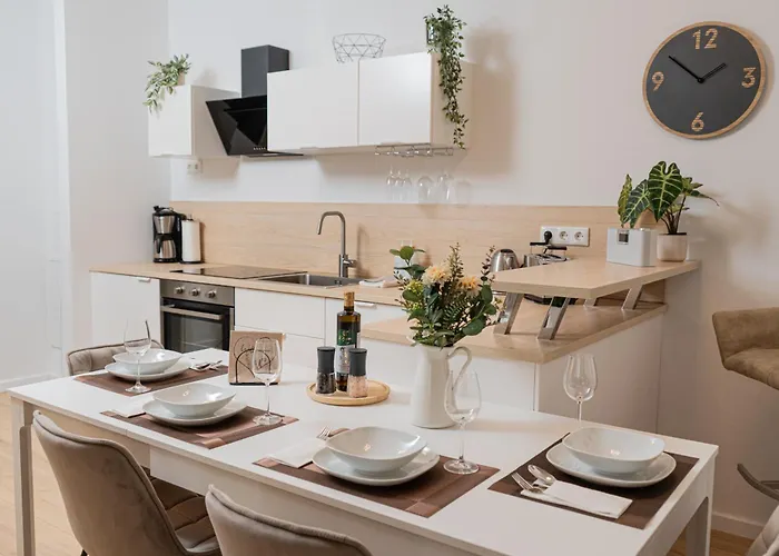 Bastei Mit Stellplatz Im Zentrum * كونيجشتاين آن دير إلب